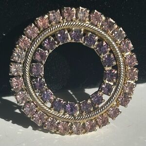 Gold-tone brooch double ring pink and purple rhinestones classy